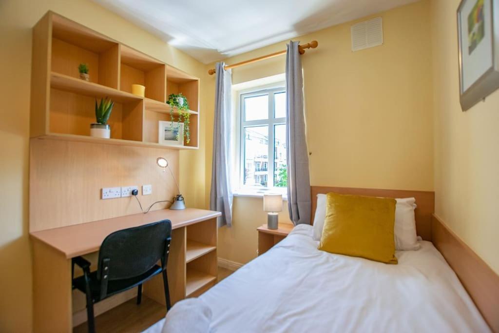 Hébergement de vacances 90 - Roomy Townhouse By Shortstays Galway